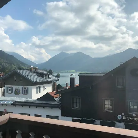 Apartment Dachjuchhe Zum - Grosszugige 3-zimmer-dachgeschoss-wohnung, Modern Und Sehr Zentral